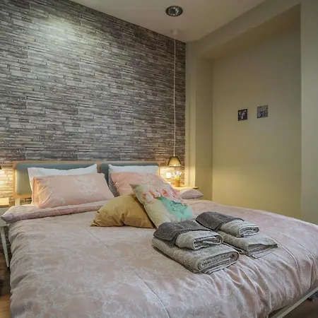 Apartment Downtown Comfy Edessa