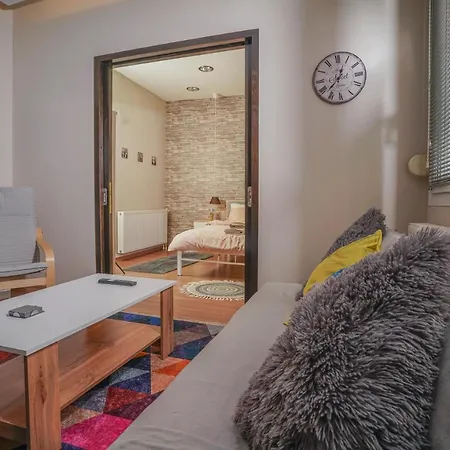 Apartment Downtown Comfy Edessa
